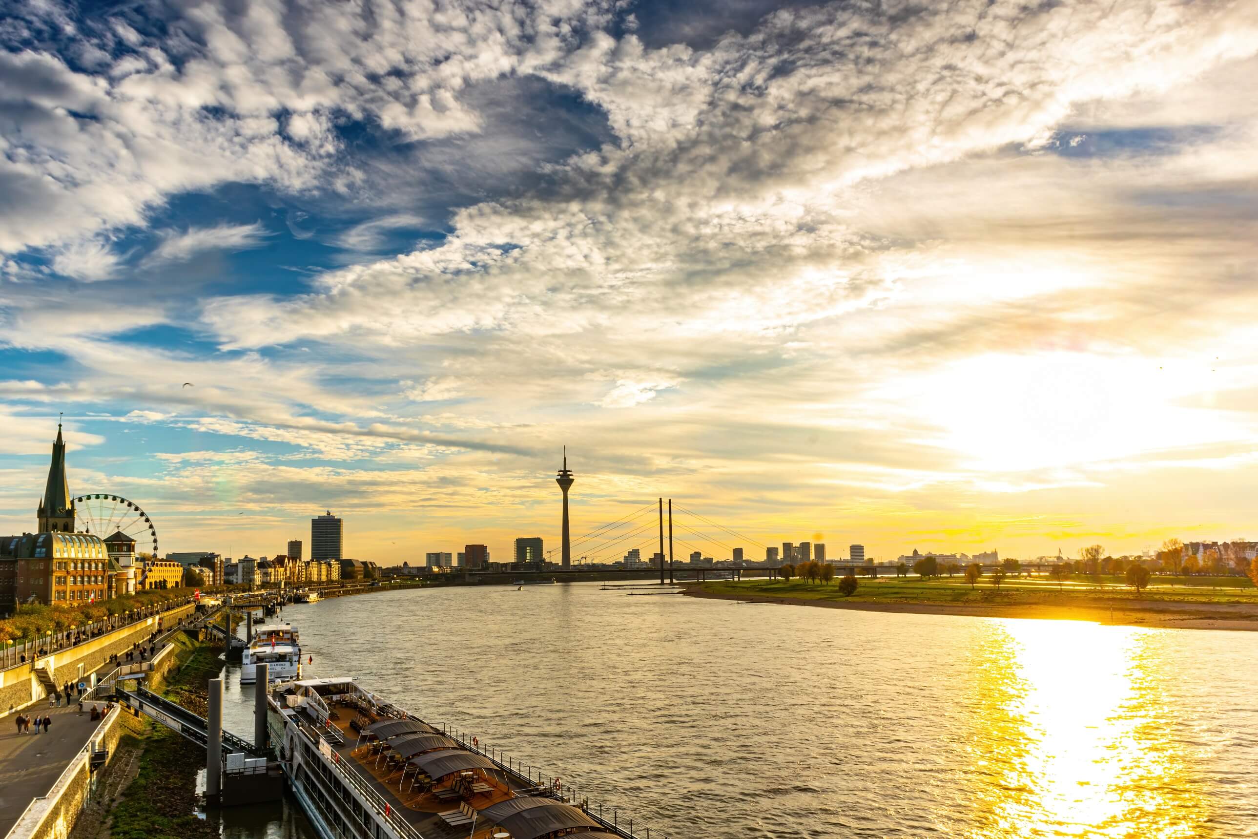 Dusseldorf. To do. To see. Tipps. Events. News